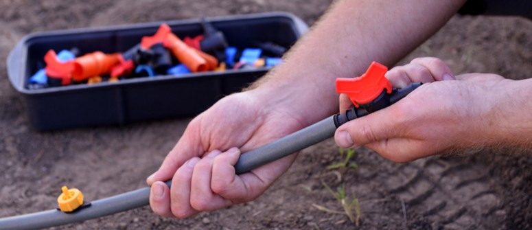 Système d’irrigation avec une bouteille