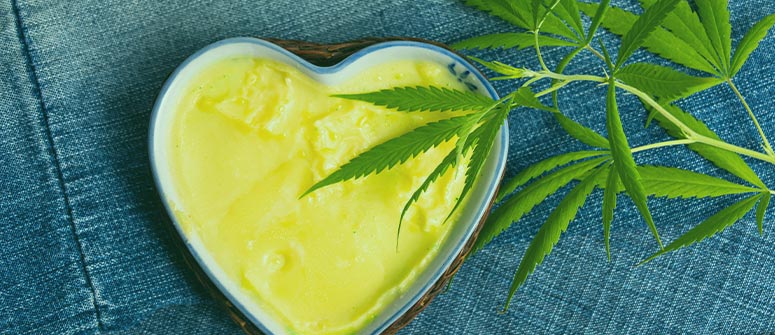 Come fare le patate alla cannabis (purè e al forno)