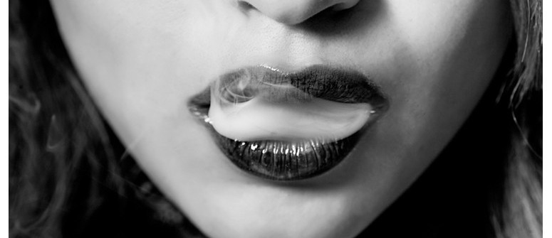 Est ce que vaporiser votre marijuana est meilleur pour votre peau que le fumer ?