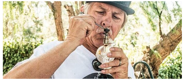 Elderly who dab: seniors taking over instagram