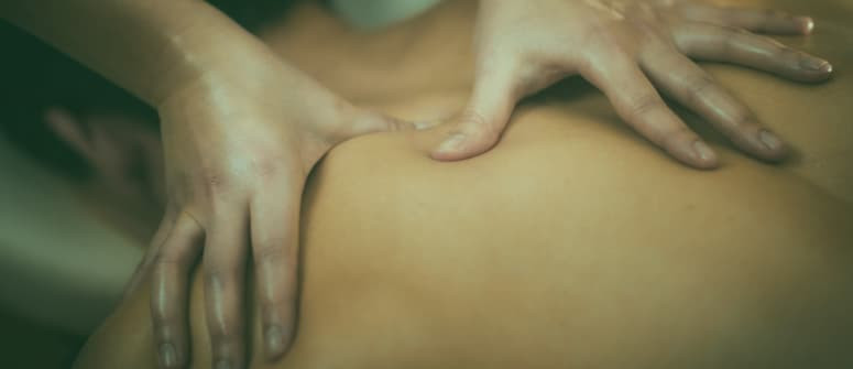 Comment faire de l’huile de massage infusée au cannabis
