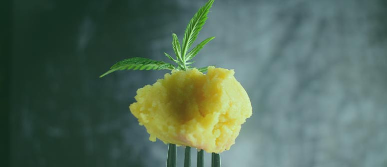 Cómo hacer patatas con marihuana (en puré y asadas)