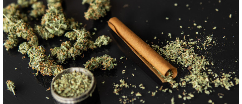 How to Roll a Blunt: A Comprehensive Guide for Beginners