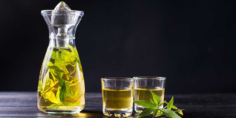 Vino fortificato/infuso con cannabis